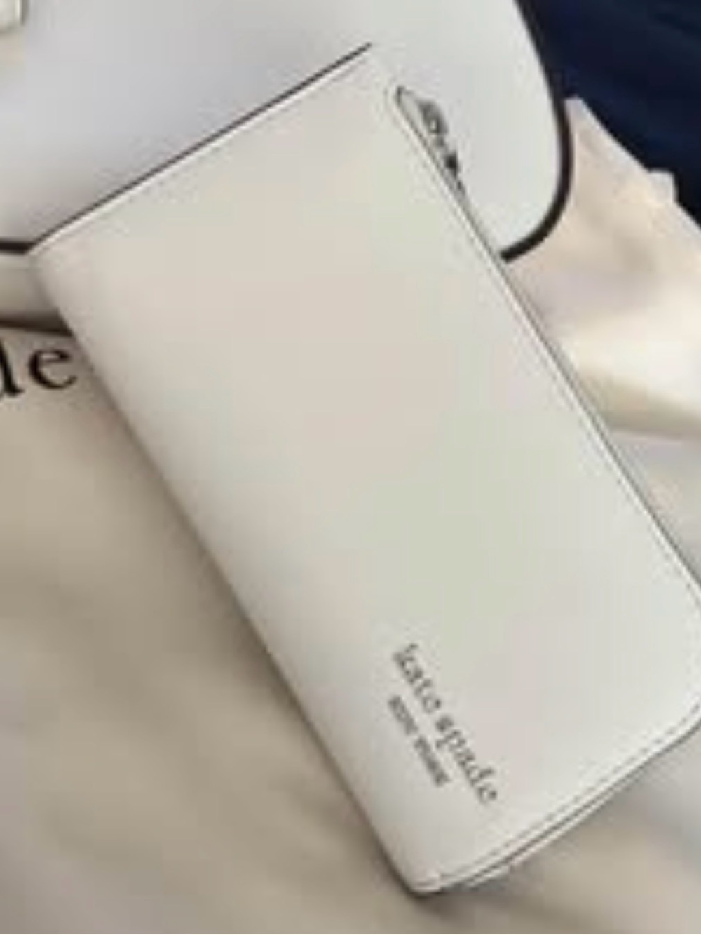 kate spade New York Devin Slim True White Zip-Top Card Wallet